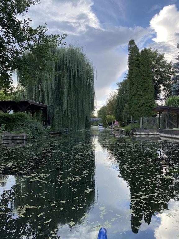Holzhaus Mit Direktem Wasserzugang In Berlin-Koepenick Екстериор снимка