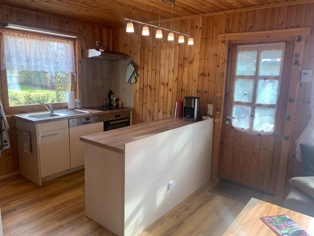 Holzhaus Mit Direktem Wasserzugang In Berlin-Koepenick Екстериор снимка